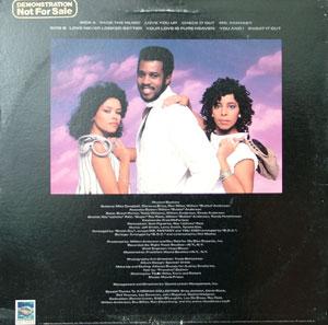 Back Cover Album Trilark - Trilark Back Cover Album Trilark - Trilark