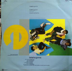 Back Cover Single Central Line - Betcha Gonna