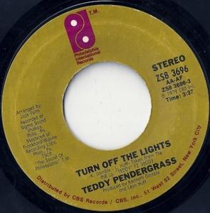 Single Cover Teddy - Turn Off The Lights Pendergrass