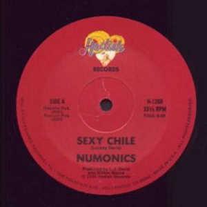Single Cover Numonics - Sexy Chile