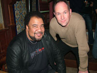 Mark met George Duke op de foto